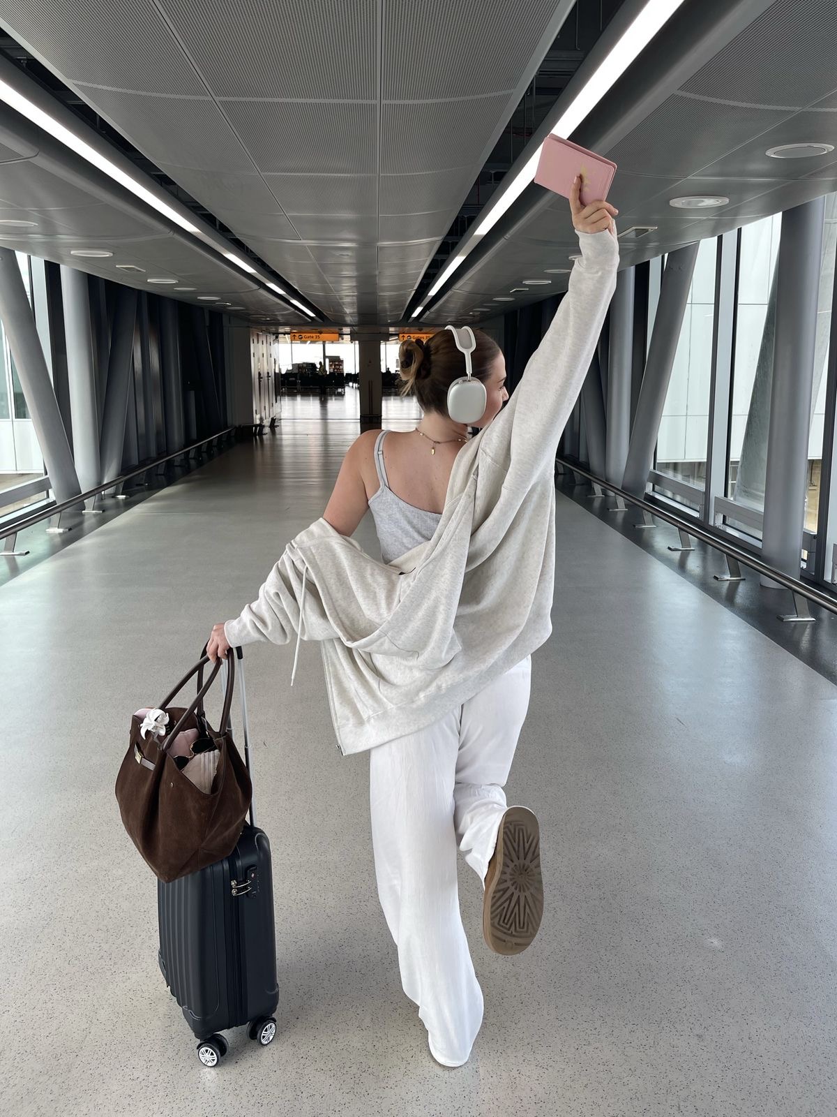 Багаж та аксесуари для подорожей